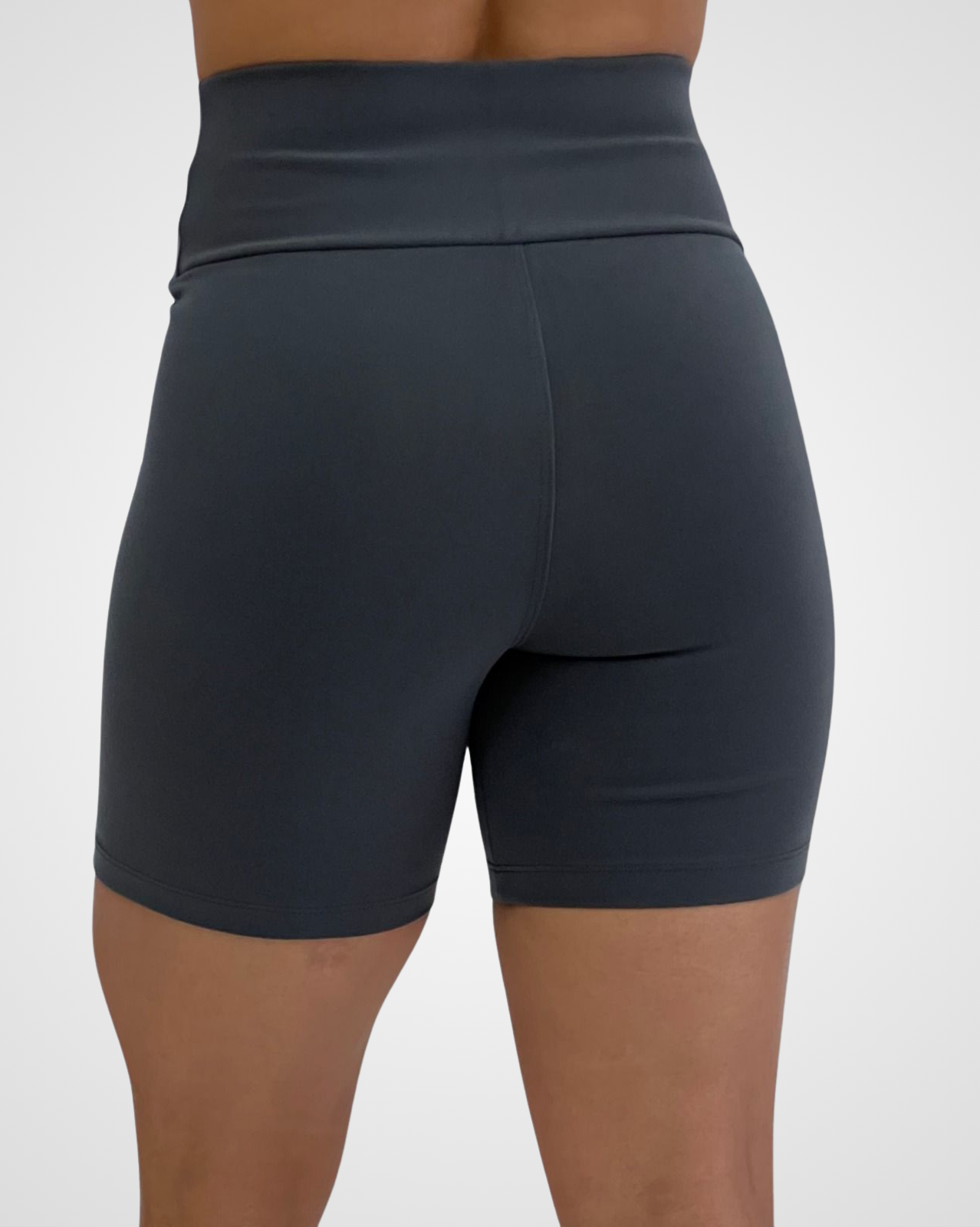 Liv Essential Short